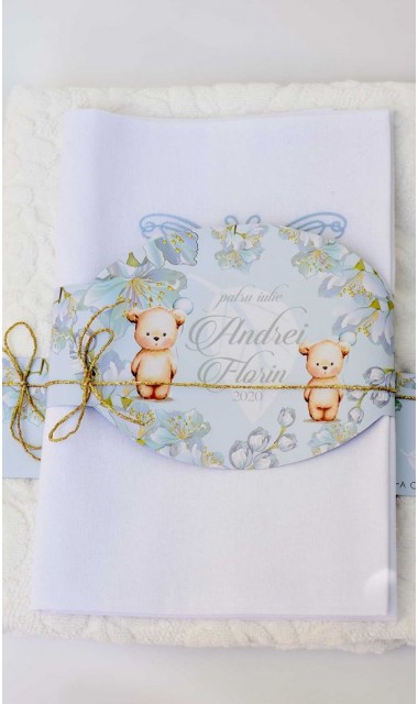 Trusou de botez cu eucalipt si ursuleti pe fundal bleu mint Little Blue Bear 4